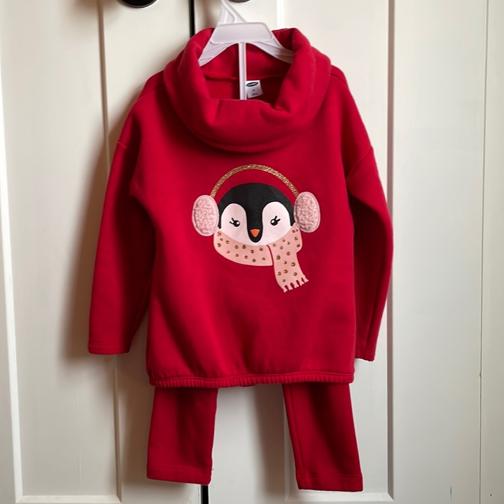 Old Navy red penguin sweat suit set. Super cute and cozy